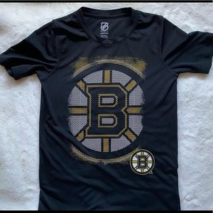 Boston Bruins tshirt size Boys Medium 10/12